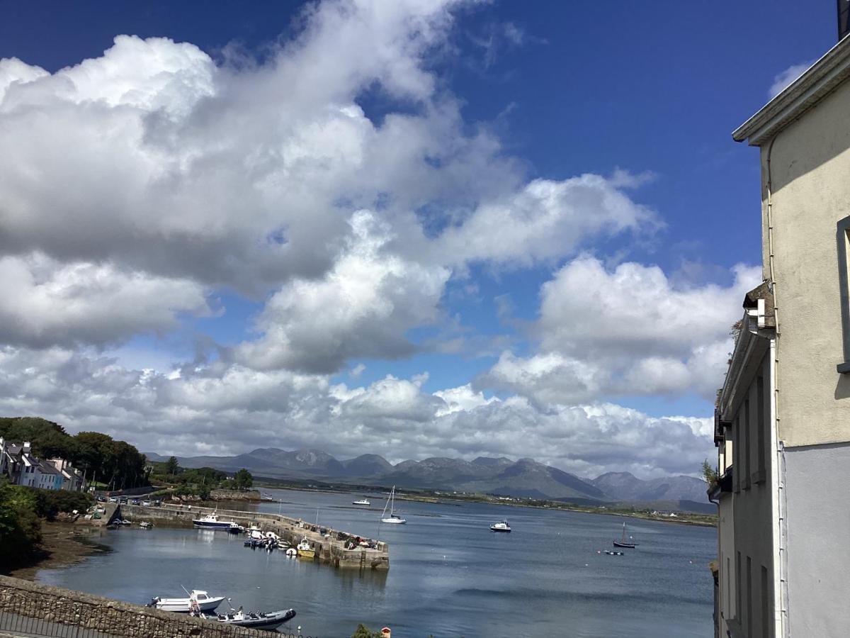 Roundstone Retreats Quayside Luxury Apt Экстерьер фото